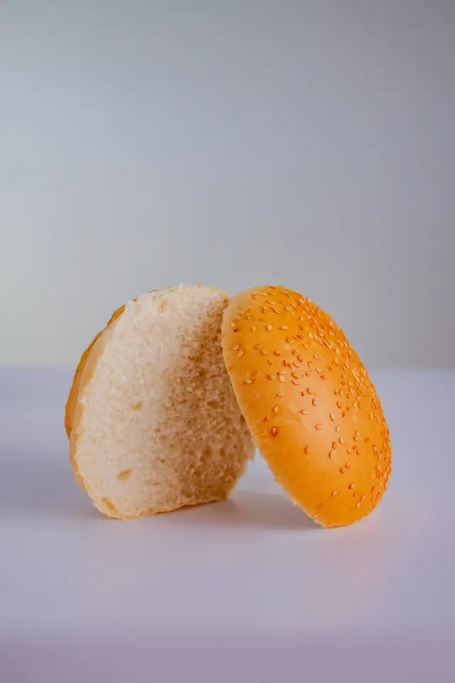 Hambúrguer com Gergelim